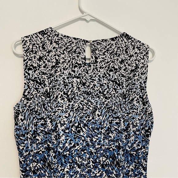 CALVIN KLEIN Sleeveless Pleat Neck Blouse White Blue Black Geometric Work Tank S - Picture 10 of 13